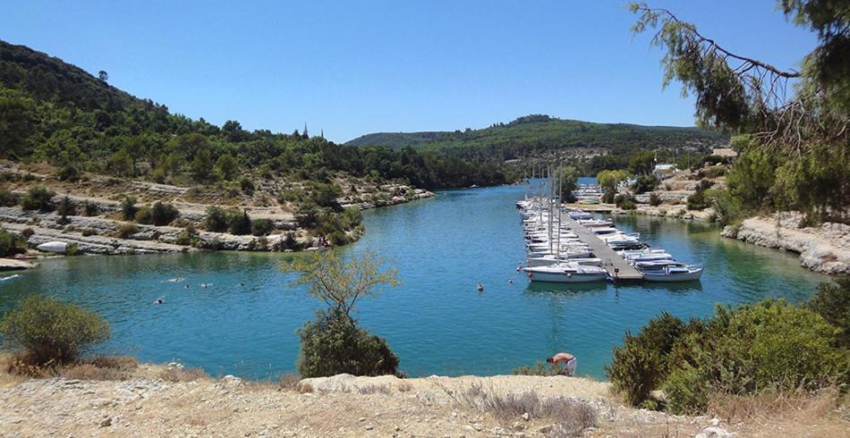 Domaine De Bertrandy Bed & Breakfast Allemagne-en-Provence Dış mekan fotoğraf